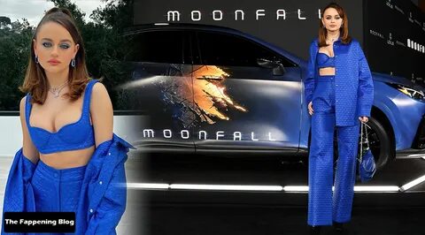 Joey King Shows Off Her Sexy Figure at the Los Angeles Premiere of "Mo...