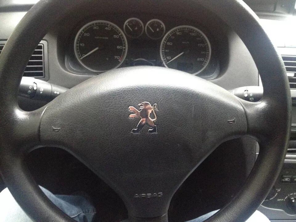 Кожаный руль. Инструкция по снятию и установке. - Peugeot 308 (1G), 1,6 л, 2011 