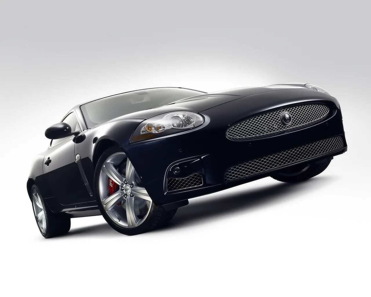 Jaguar m. Ягуар XKR 2008. Ягуар машина XKR 2008. Ягуар XK 2007. Ягуар ХКР 2010.