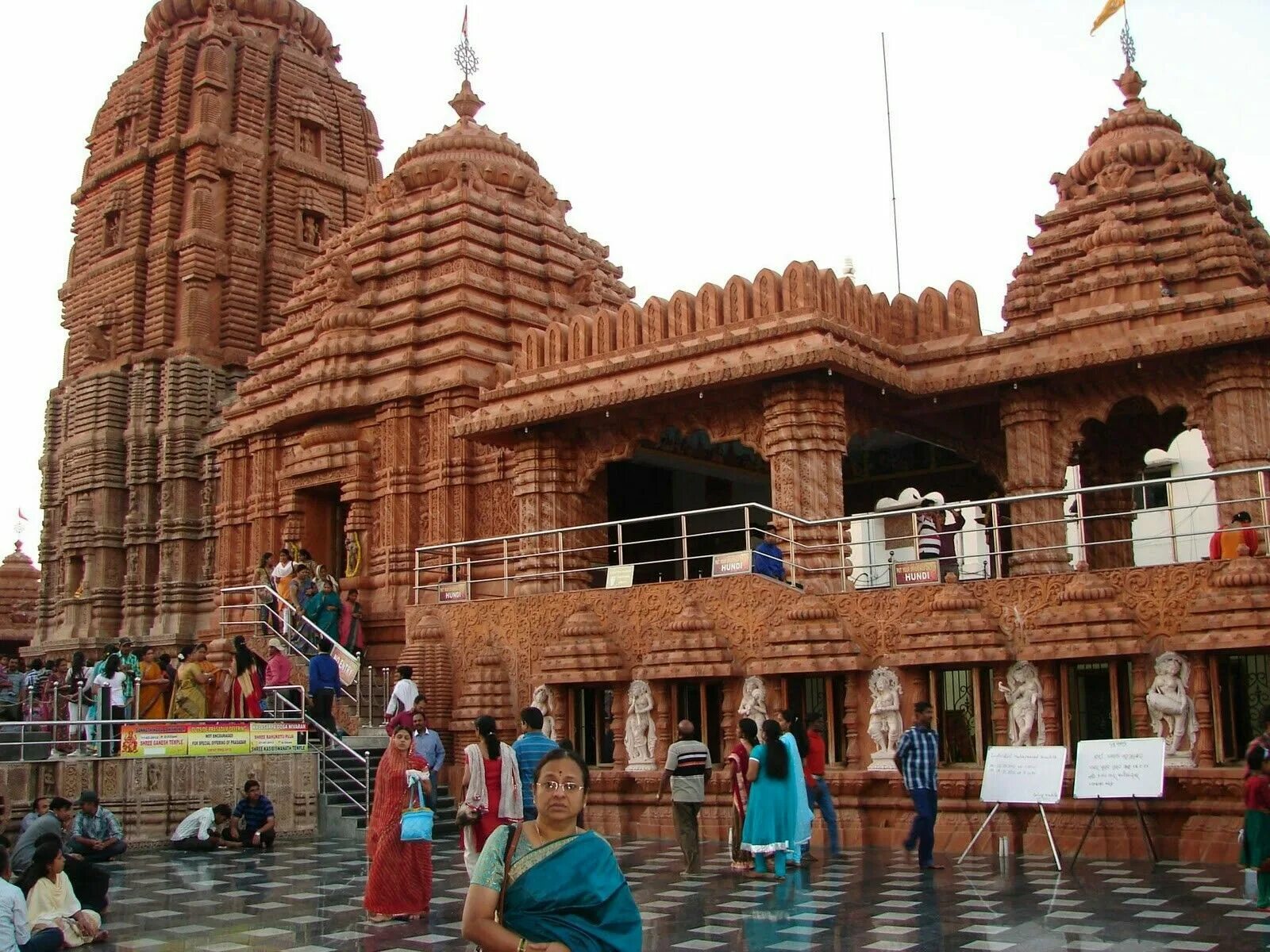 Shree Jagannath Temple, Puri (Odisha). Built in 11th century Built by: Raja Chod