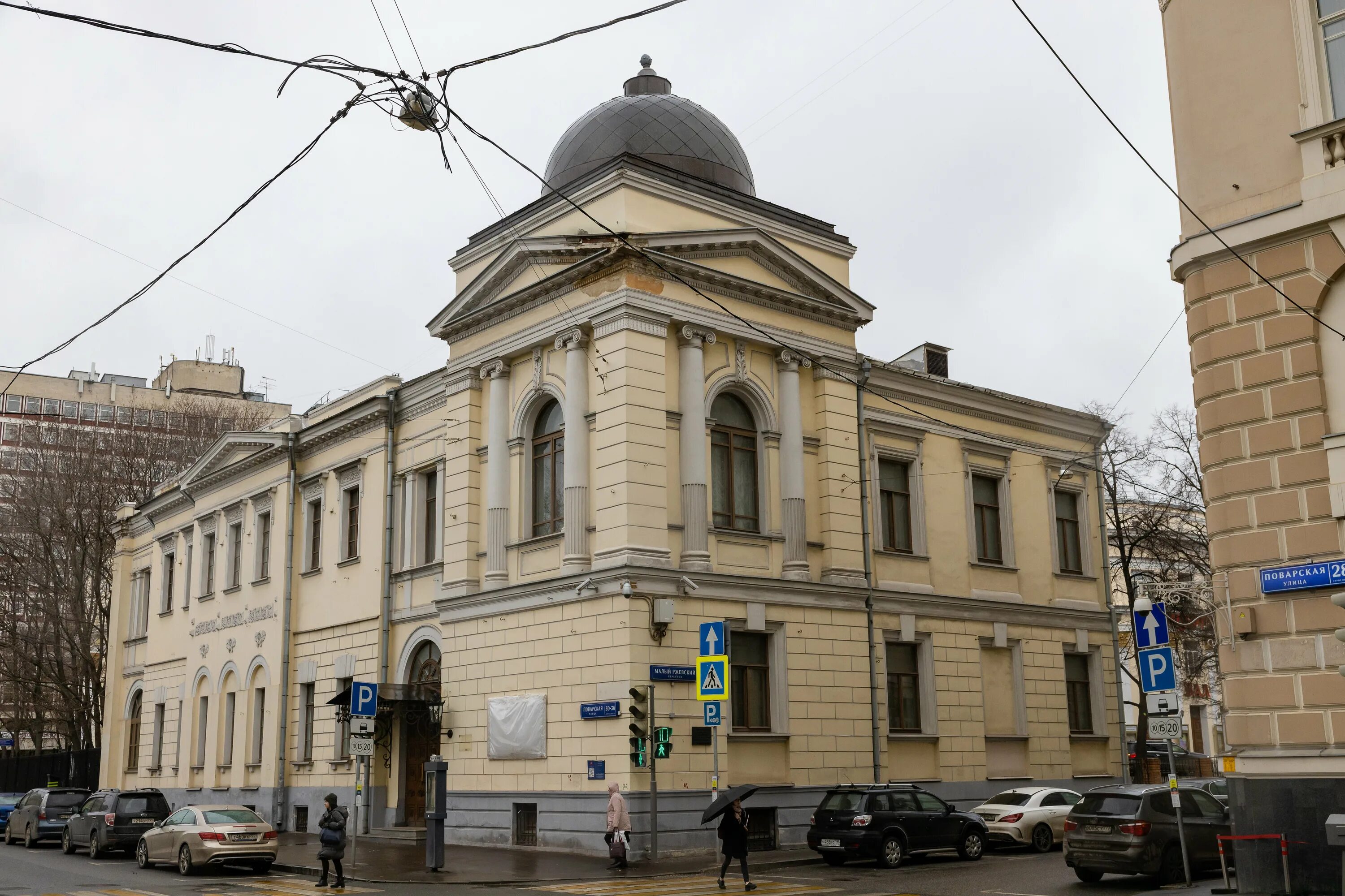 Городская усадьба м. а. Тарасова. Малый РЖЕВСКИЙ переулок, дом 1. Поварская улица , дом 27 - дом Шереметьева. Шувалова дом 1.