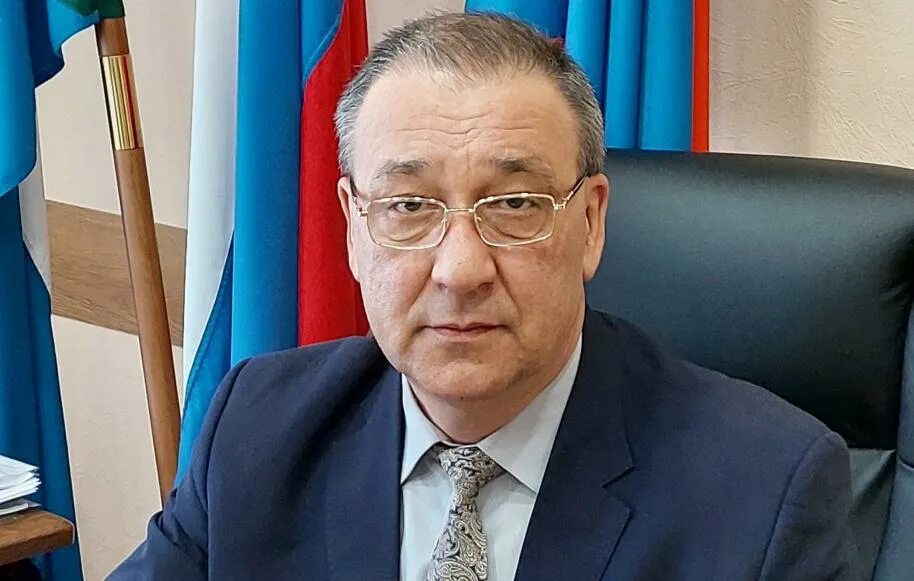 Малькевич журналист. Глава поселка ванино семенов. Глав раба. Рабочий. Глав раба.