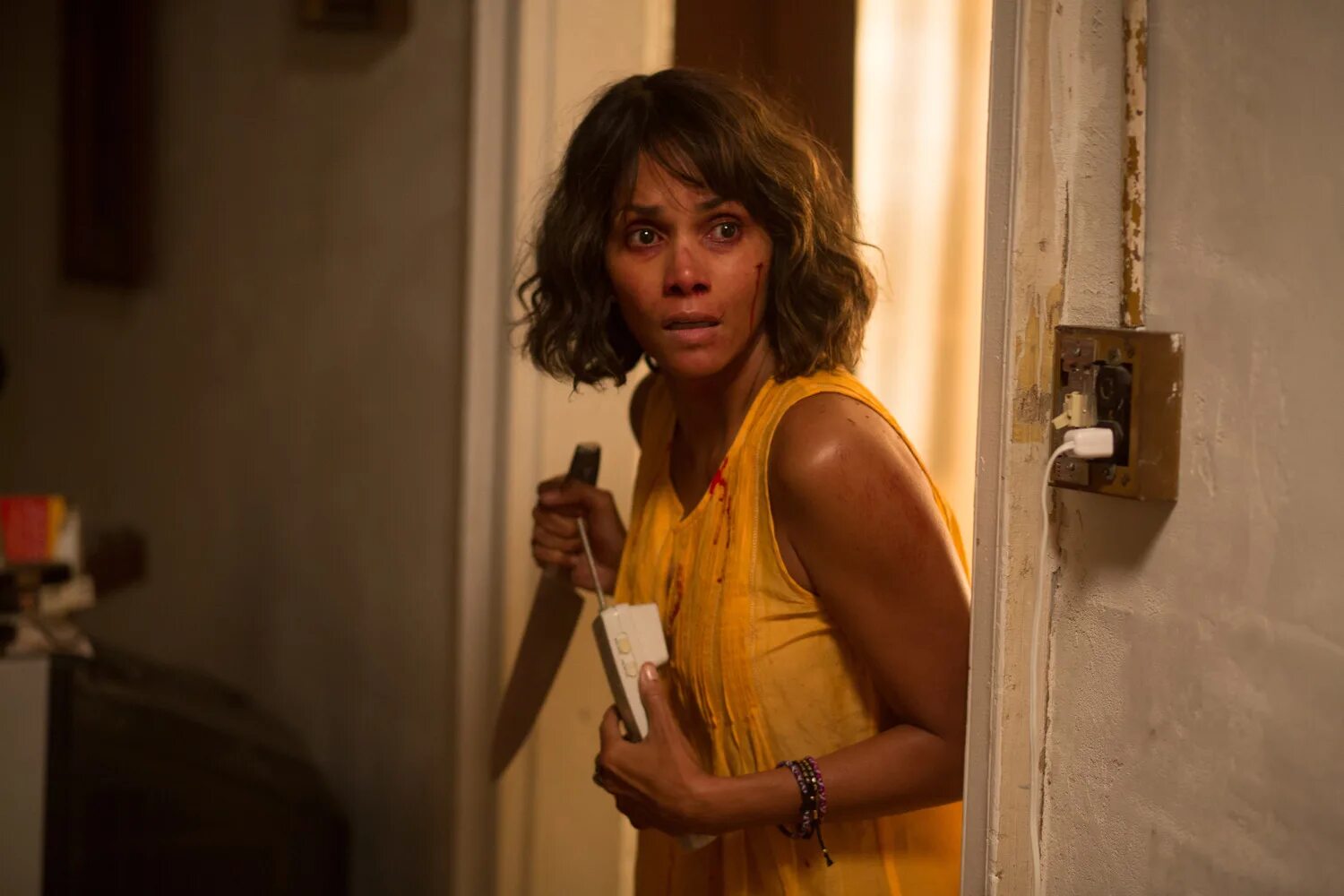 похищение грейс сериал. похищение актрисы. похищение фильм 2017. холли берри kidnapping. холли берри похищение 2017.