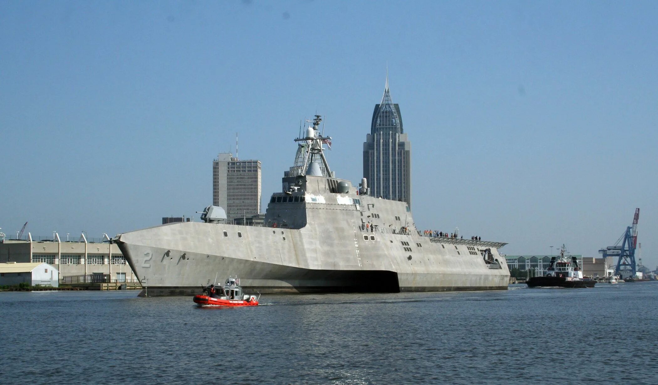 Какой самый известный корабль. USS LCS-2 ‘Independence’. Корвет корабль США. Современные американские корабли. Современные корабли США.