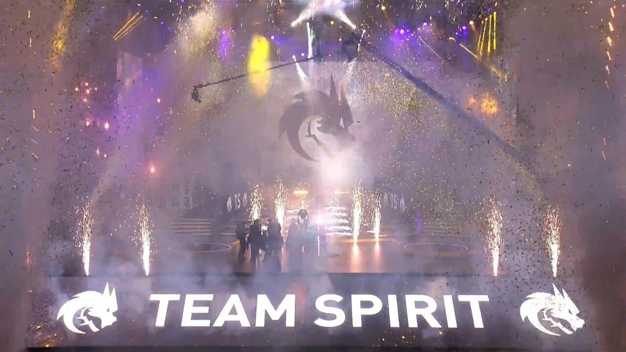 Spirit турнир. Team Spirit победа на International. Тим спирит дота 2 победа. Победа на Интернешнл 2021. Тим спирит выиграли.