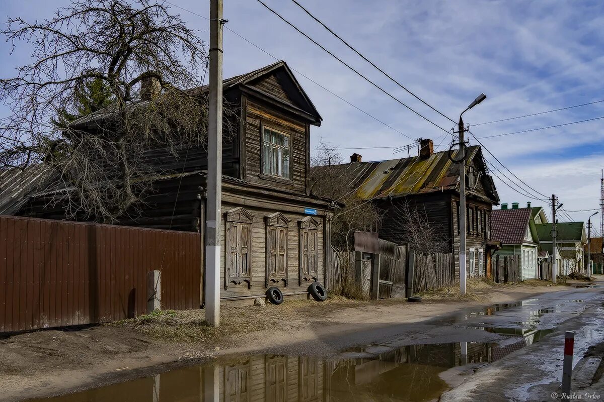 Дом Мутузова Тверь. Тверь старые дома. Старые Тверские дома. Тверь старинные дома.