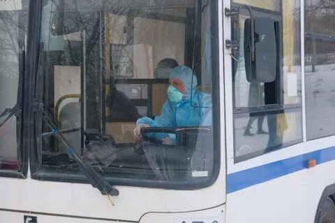 Водитель автобуса запрещает есть