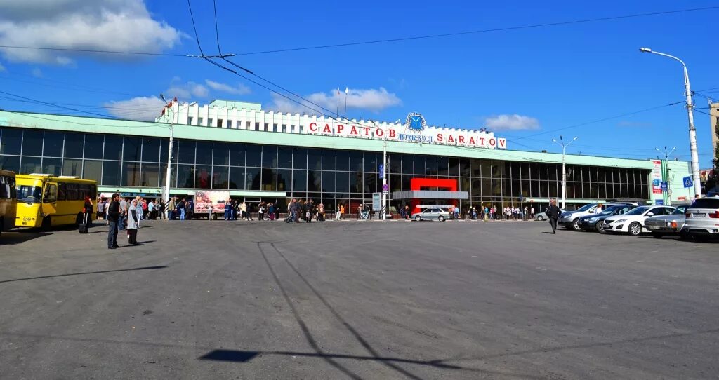Житель Саратова обокрал ларек на железнодорожном вокзале