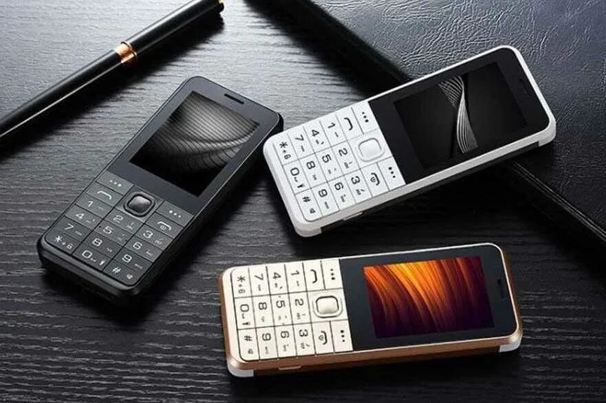 Nokia 2021 кнопочные. Nokia 2660 Flip. Кнопочный коммуникатор 2022. Тонкий кнопочный смартфон. Качественный кнопочный мобильный