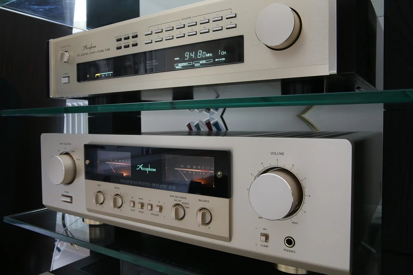 Accuphase e-211. Accuphase e-408. Accuphase 211. Accuphase e-370.