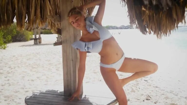 Сногшибательная Кейт Аптон Для Sports Illustrated Swimsuit