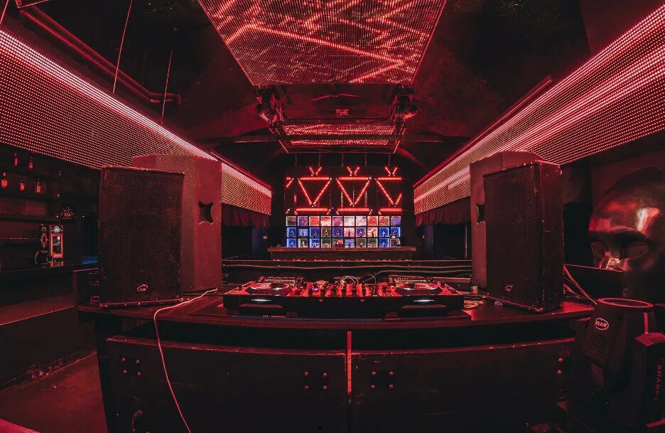 ночные клубы питера. клубы санкт петербурга работающие.