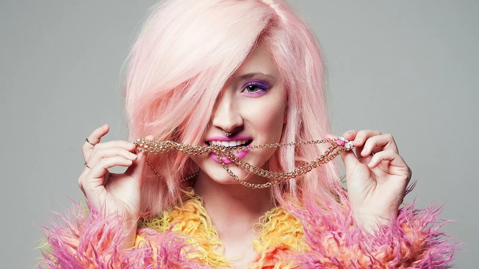 Девушка арт. Розовое платье для девочки. Платье с бантиком на девочку. Pink boutique платье для девочки. Фотосессия в розовых платьях с детьми.