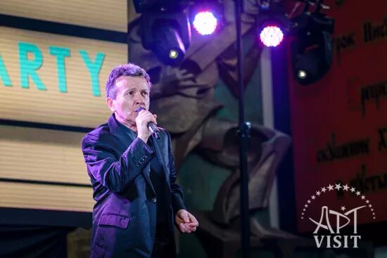 пупо итальянский певец. Pupo в молодости. Pupo - the very best of pupo. пластинка пупо pupo. Pupo фото 2024.