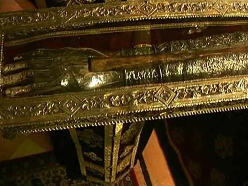 Десница что это такое в старину. Десница самара. Десница первомученика стефана. Десница из золота. Десница дея.