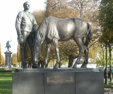 Памятник русским воинам