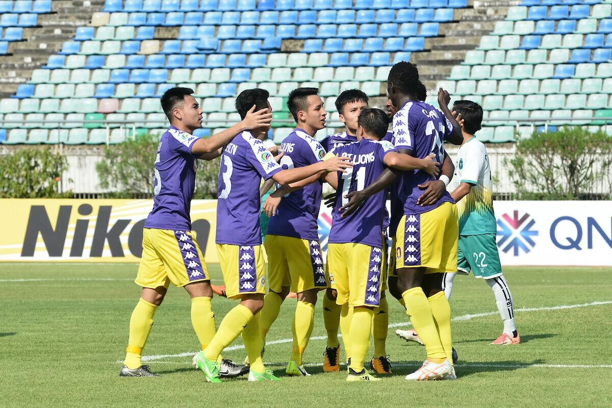 ФК Хюэ Биньзыонг. Hanoi Football Club. Чемпионат вьетнама по футболу