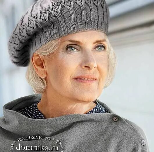 Вязаные шапки для женщин 60 лет. Вязаная шапка -берет для пожилой женщины. Вязаные береты для женщин 60 лет. Вязаные шапки для пожилых женщин 60 лет. Берет связать спицами для женщины 60 лет