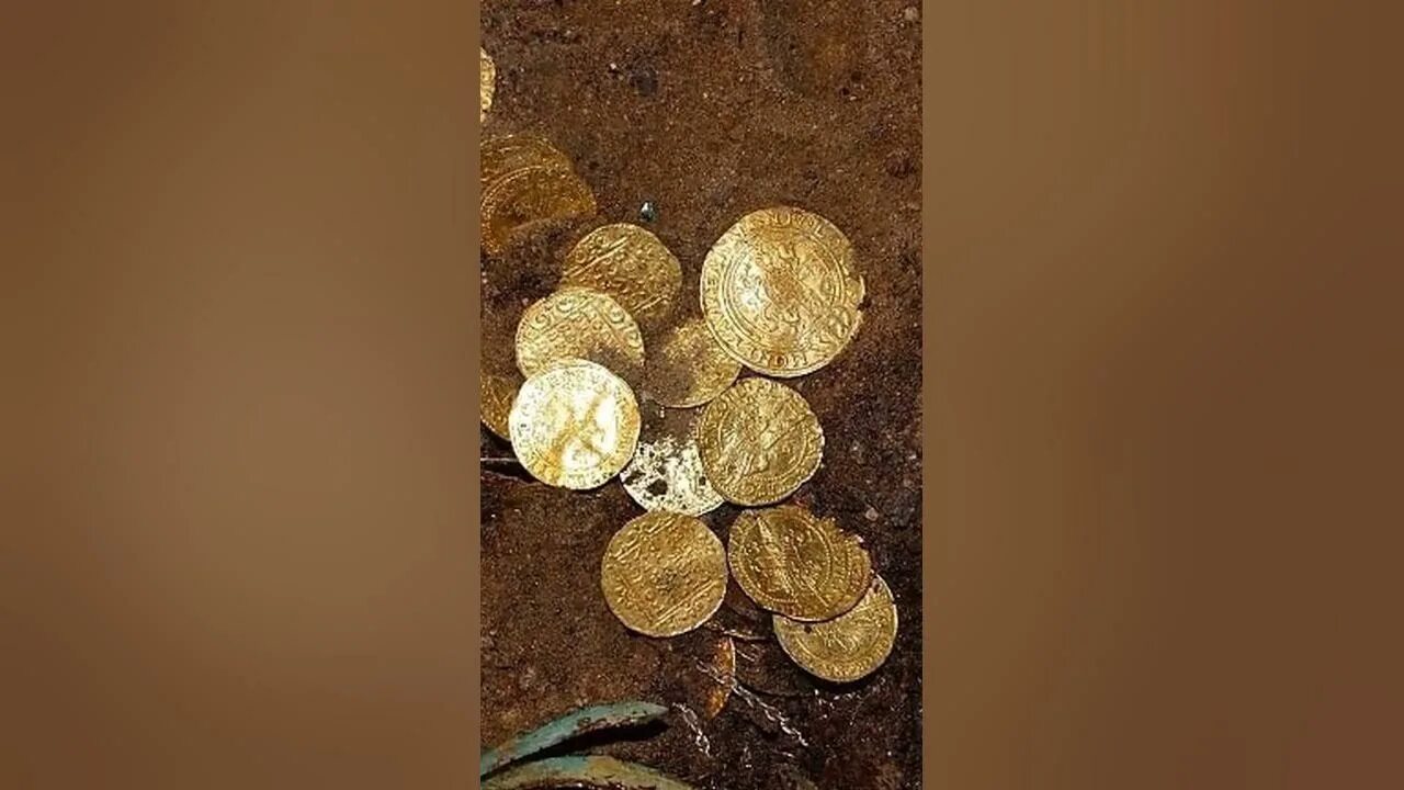 Клад в консервной банке. Сокровище в реальной жизни. Находки монет. Настоящий с сокровищами. Кладоискатель металлоискатель нумизмат.