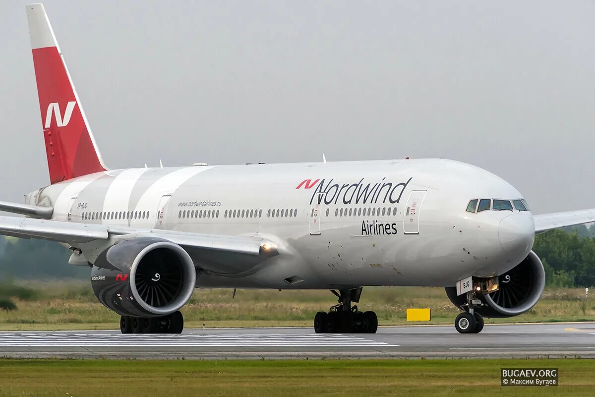 Boeing 777 nordwind. Самолет Boeing 777-200. Боинг 777-300er Nordwind. Боинг 777 300 er Северный ветер. Боинг 777 300 Норд Винд.