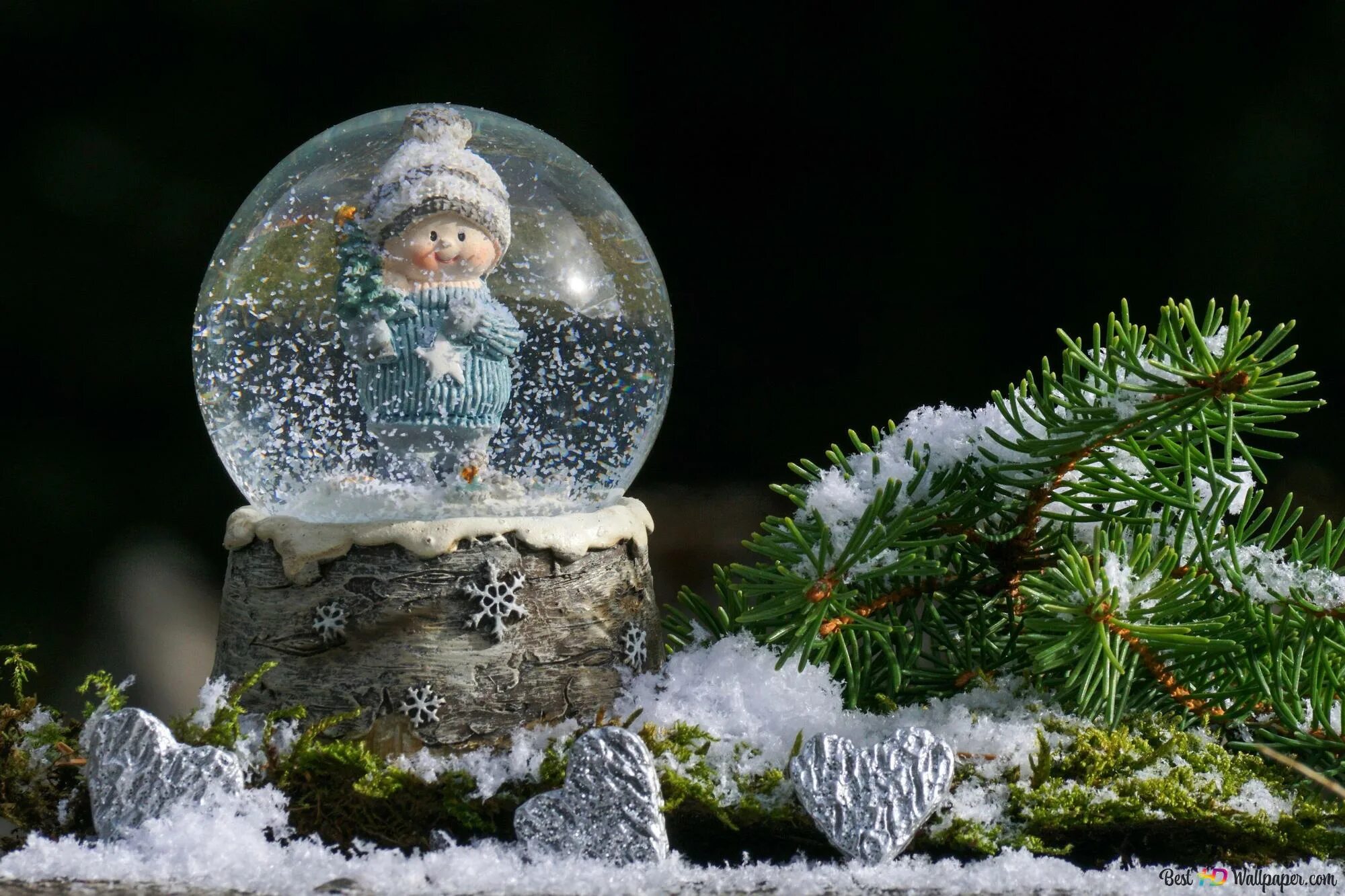 Зима в шаре. Снежный шар. Новогодний стеклянный шар. Новогодний стеклянный шар со снегом. Стеклянный шар на елку.