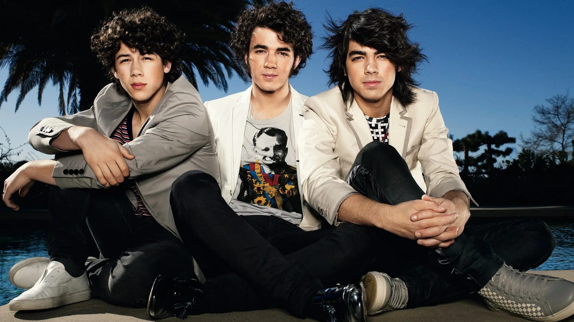 Jonas brothers 2010. Джонас бразерс. Братья джонас 2017. Jonas brothers 2005. Джонас бразерс.