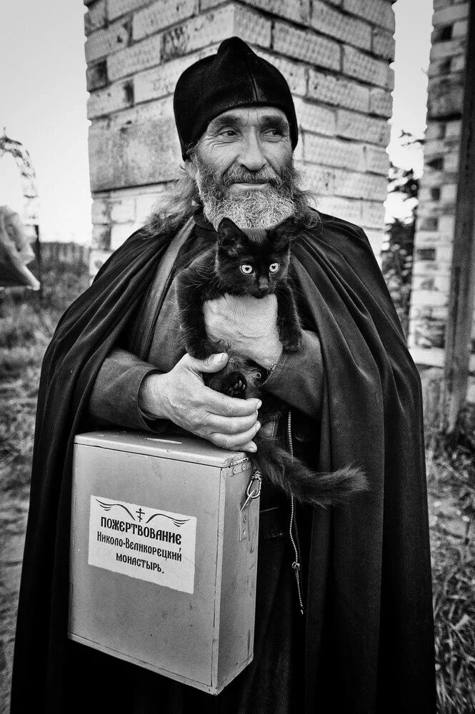Монах фото. Андрей Рассанов. Петр и монахи. Монах Авраам (Штефура. Священники и животные.