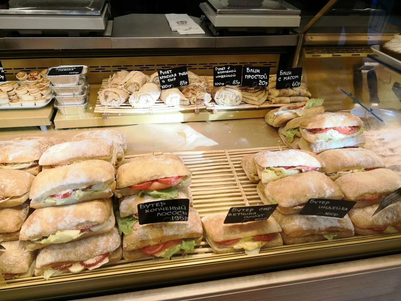 караваевы адреса в москве метро. братья караваевы лимонный тарт. лавка братьев караваевых москва. кулинарии в москве братья караваевы. щепкина 33 москва лавка караваевых.