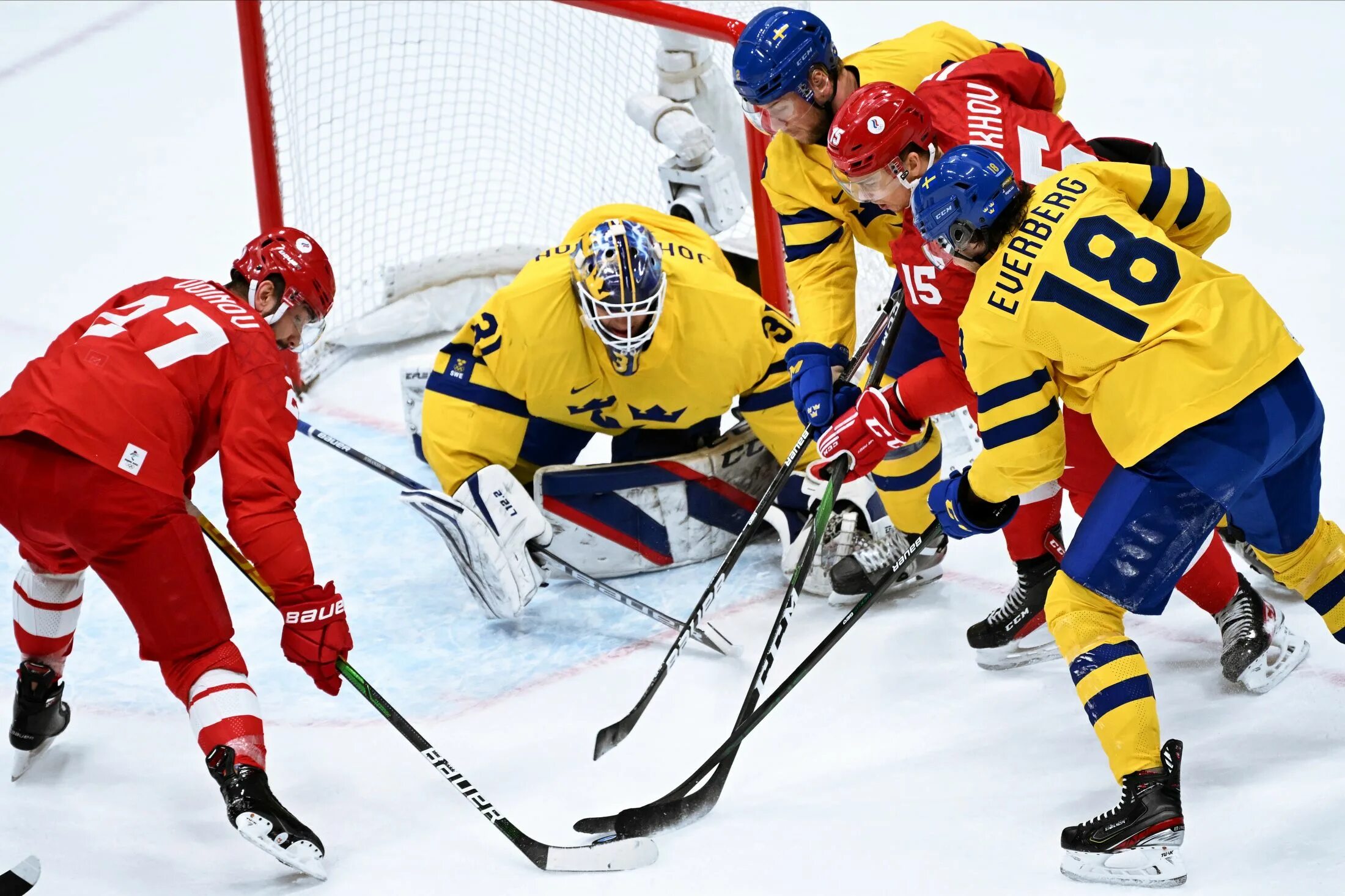 Мужчины россия полуфинал. Хоккей Россия Швеция ОИ 2022. Хоккей Россия Швеция 18 февраля 2022.