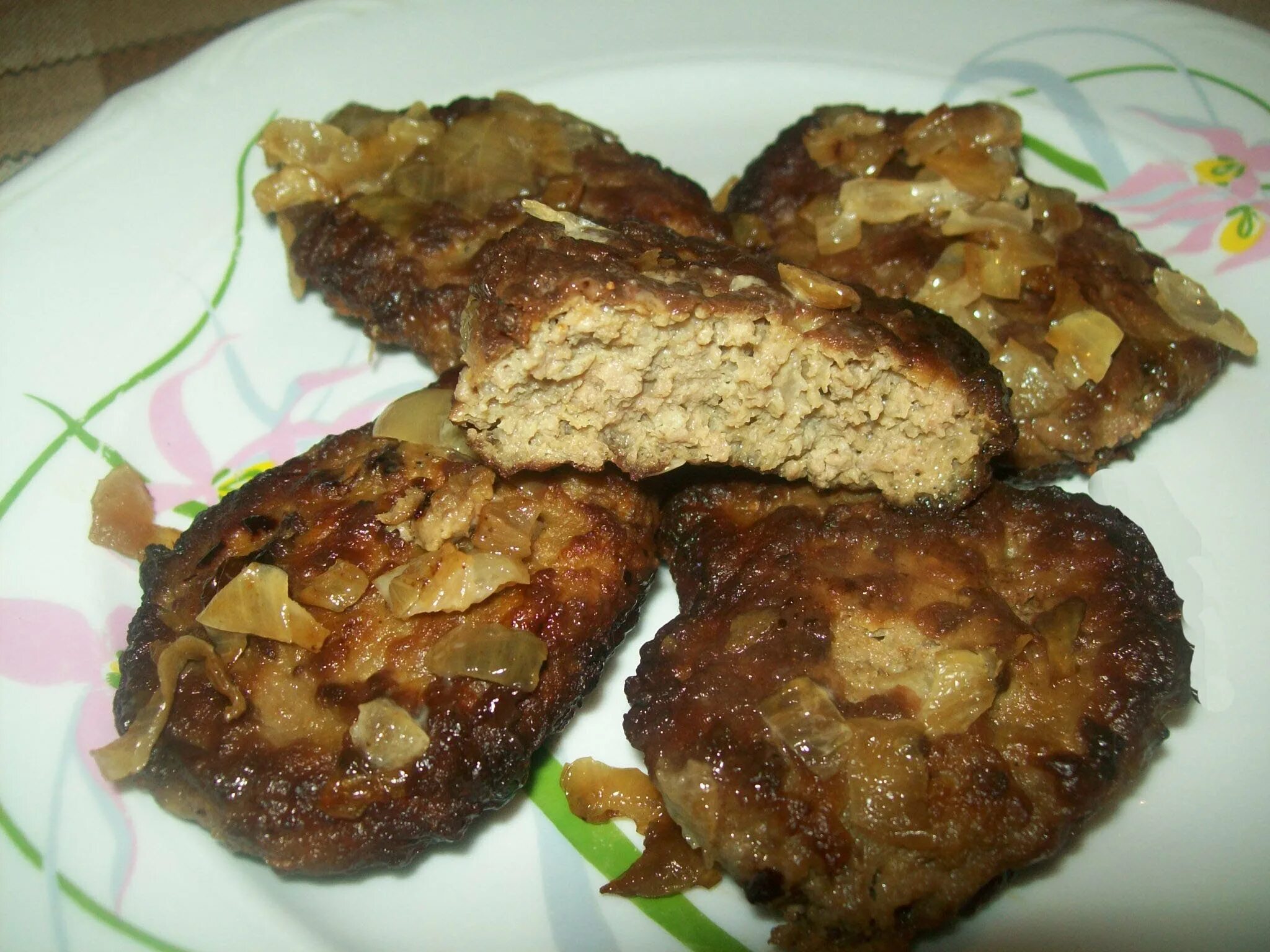 Рецепт котлет с куриной печенью. Печёночные котлеты &quot;варшавские&quot;. печёночные котлеты из свиной печени. печеночные котлеты. котлеты с печени куриной.