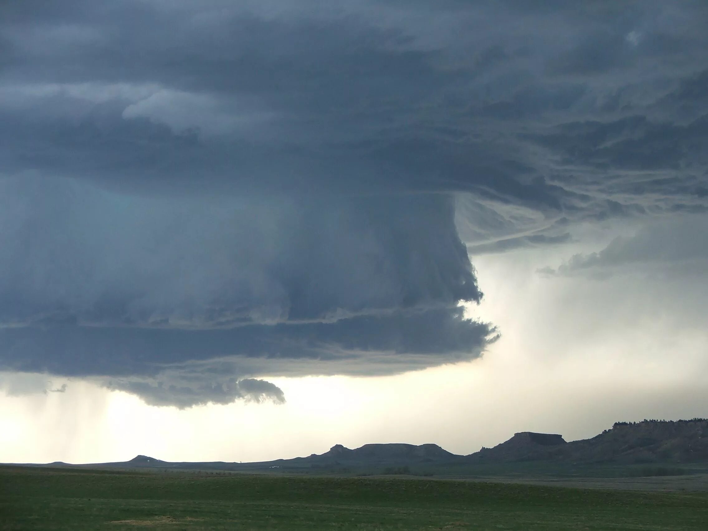 Земля гроз. Wall cloud. Wall clouds and Shelf clouds. Замшелая стена облачно. Земля гроз 2014