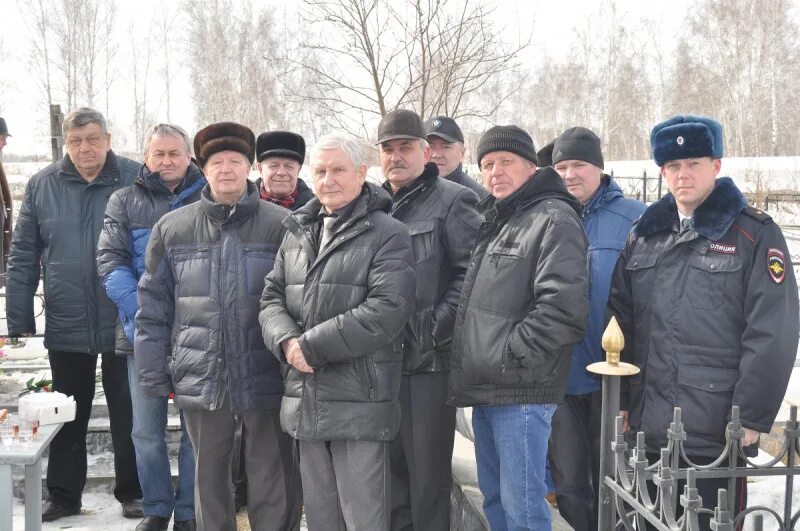Сухих иван иванович челябинск мвд фото Ветераны и сотрудники ГУ МВД России по Челябинской почтили память генерал-майора