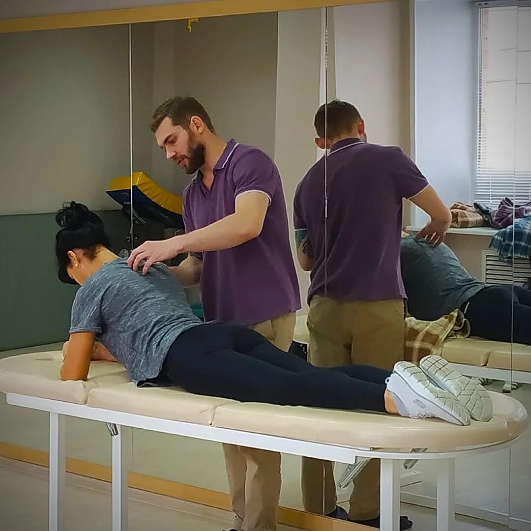 Абилитолог картинки. Спортивная реабилитация. Реабилитолог из канады. Врач реабилитолог. Реабилитация.