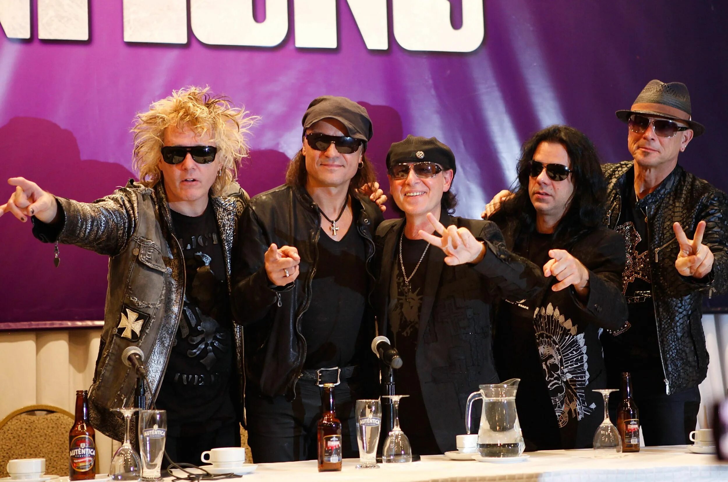 Группа scorpions лучшее. Группа скорпионс. scorpions 1989. группа скорпионс молодые. scorpions сейчас.