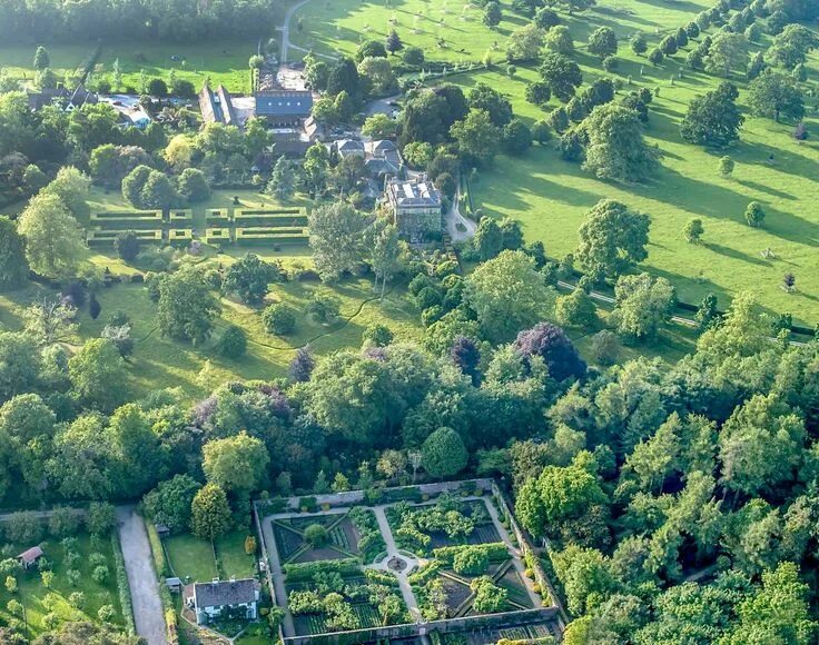 Хайгроув поместье принца чарльза. Сад принца чарльза highgrove garden. хайгроув поместье принца. поместье принца чарльза в хайгроуве. хайгроув (highgrove).