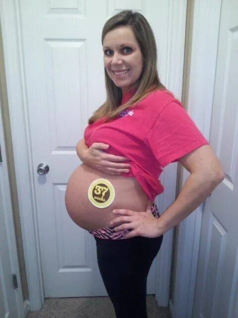 37 недель беременности что происходит с мамой. Живот на 37 неделе беременности. Животик на 37 неделе беременности.