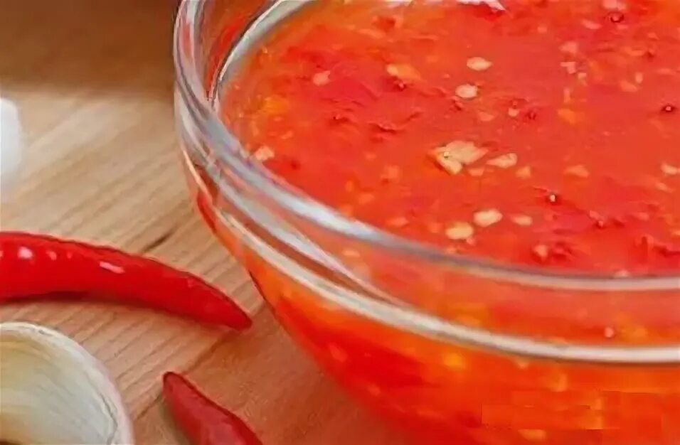 Соус кисло сладкий на зиму из перца. Соус чили сладкий китайский. китайский кисло-сладкий соус. соус кисло сладкий чили. кисло-сладкий соус с перцем чили.