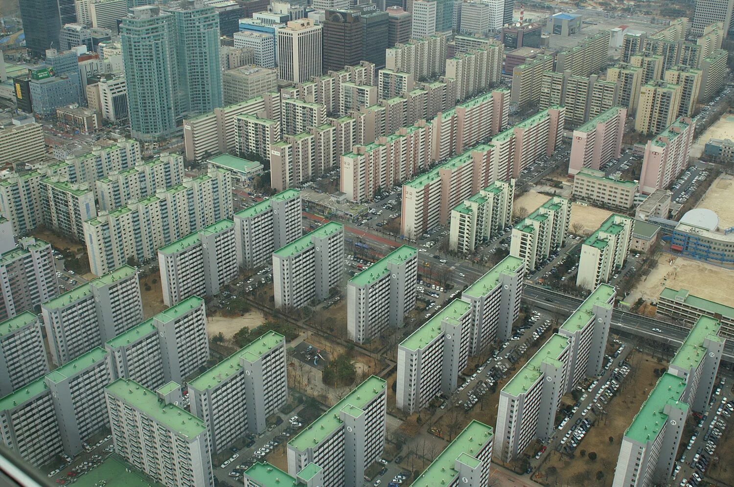 Москва высотка человейник. Типовая застройка Москвы. Реновация человейники. Сеул застройка. Зеленые районы спб