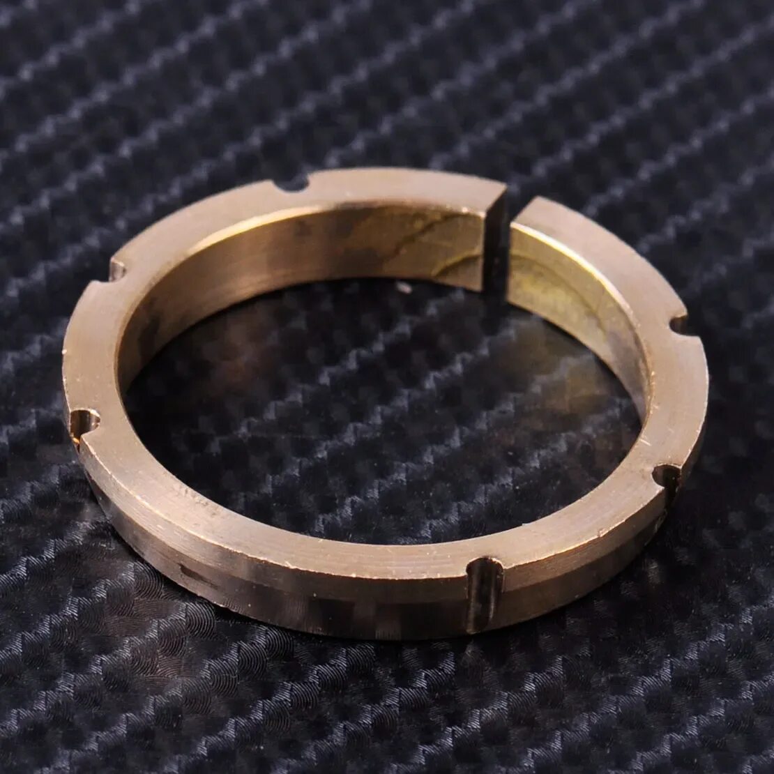 Кольцо стопорное вольво задняя ступица. Стопорное кольцо дифференциала рено логан 1. Кольца дифференциала ваз 2108. Кольцо дифференциала. Стопорное кольцо skoda octavia.