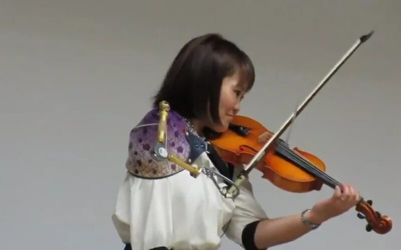 Миа Асано скрипачка. Сун-Янг Юнг скрипачка. Японка скрипачка.