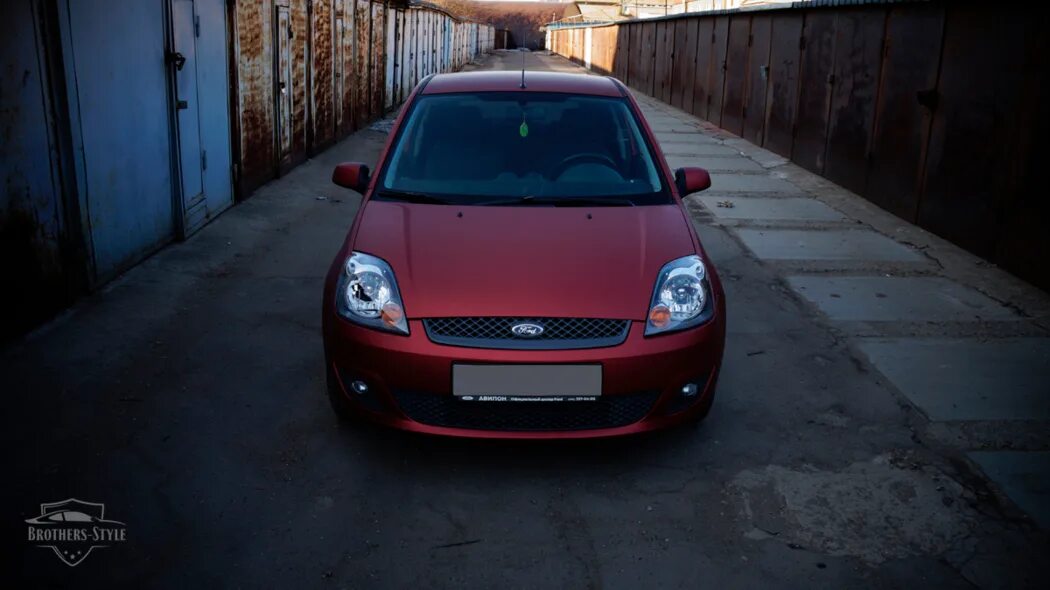 Фиеста мк5. Ford Fiesta mk5 пленка. Ford Fiesta mk5 ангельские глазки. Ангельские глазки на Форд Фиеста 2006. Масло форд фиеста мк5