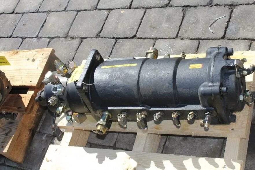 Hitachi ZX 190W Swivel buy used in Bavaria Machinerypark