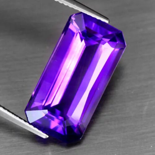 Тиффани аметист. Фиолетовый кварц аметист. Фиолетовый изумруд. Фиолетовый алмаз. Фиолетовый изумруд.