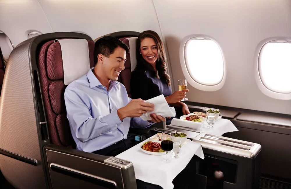 Полет 1 класс. Qantas a380 biznes cabin. бизнес класс в самолете. полет бизнес классом. салон самолета бизнес класса.