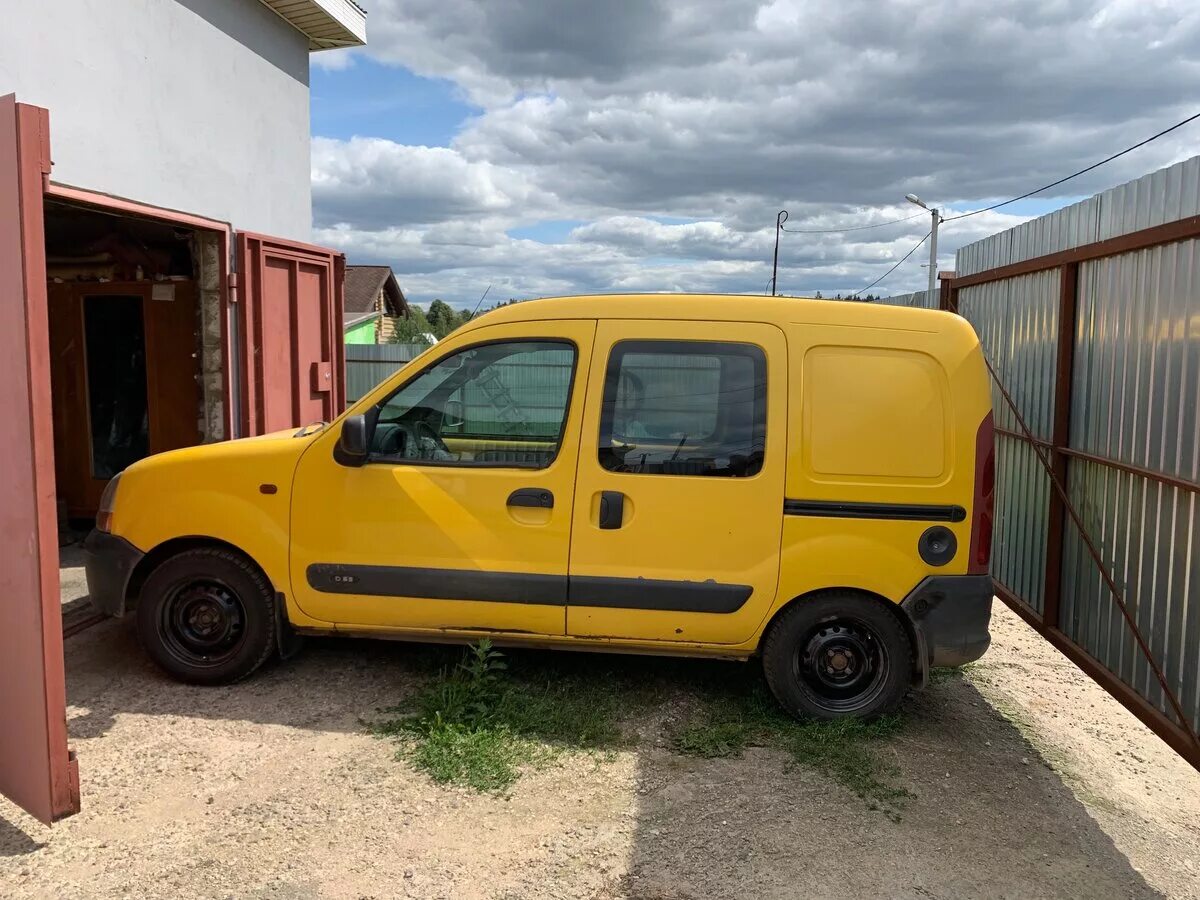 Рено кенго 2001. Багажник на renault kangoo 2001 г. Renault kangoo 2001 стекло. Рено кангу 2001. Renault kangoo 2001 стекло.