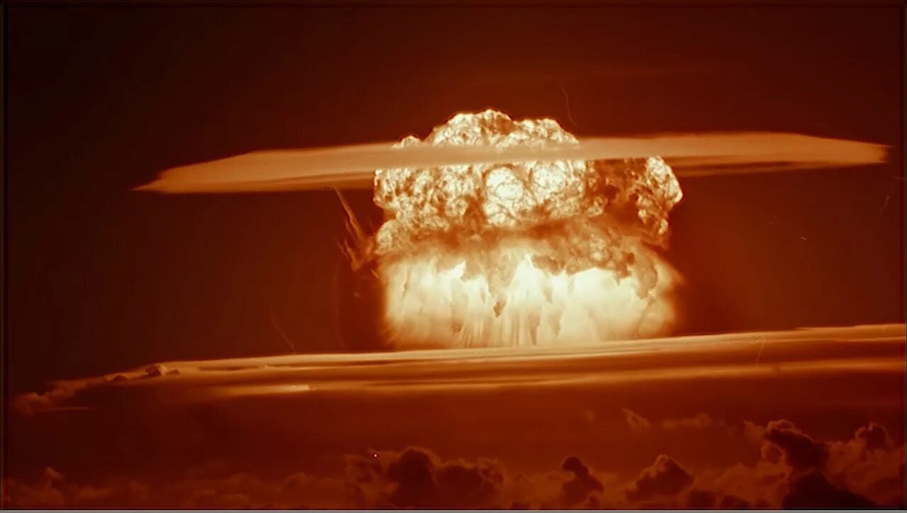 5 октября 1961. Ядерный взрыв царь бомба. Ядерный взрыв Кастл Браво. Царь бомба 50 мегатонн. Castle Bravo взрыв.