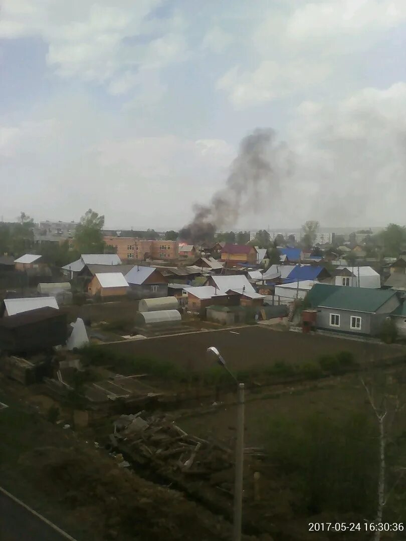 Погода лесосибирск сейчас. Лесосибирск новоенисейск сгорел дом. Погода в Лесосибирске. Каменка Лесосибирск. Лесосибирск сейчас.