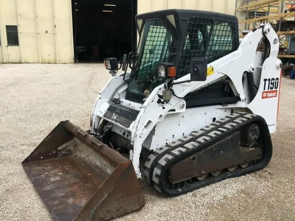 Услуги бобкэт. Бобкэт т190. Мини-погрузчик Bobcat t250. Мини-погрузчик Bobcat t650. Bobcat s770.