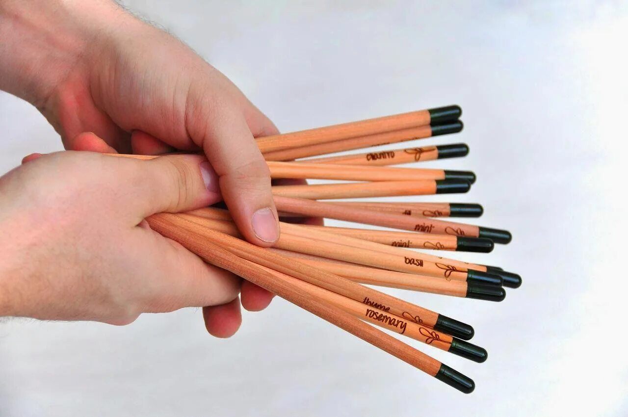 1 Карандаш. Самый красивый карандаш в мире. Создание карандаша. Самый маленький карандаш в мире.