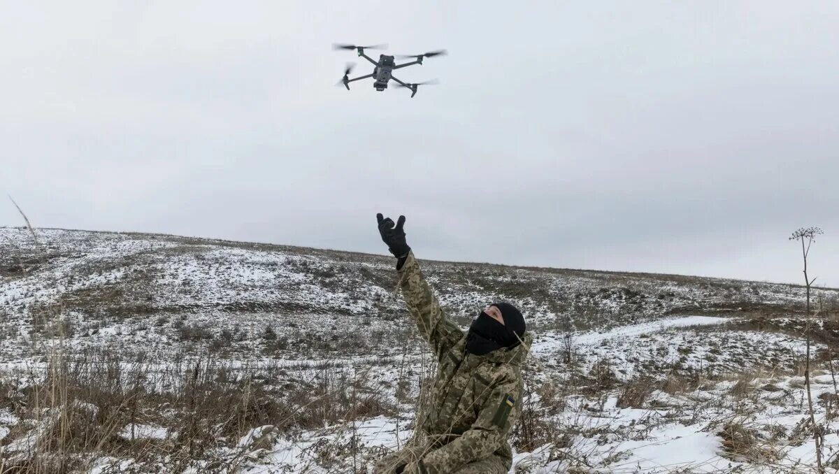 Бпла попали. Mq 1 predator беспилотник. Бпла quantix recon. Беспилотник в небе. Бпла попали.